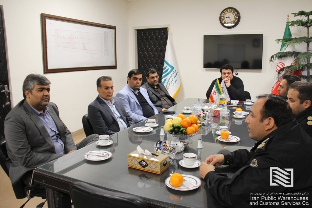 دیدار سرپرست شرکت انبارهای عمومی و خدمات گمرکی غرب با رییس کلانتری 179 خلیج‌فارس
