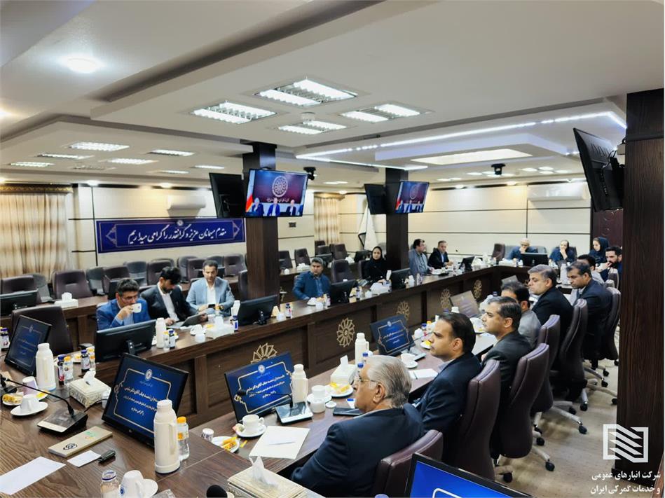 حضور مدیرعامل شرکت انبارهای عمومی و خدمات گمرکی ایران و هیات همراه در اتاق بازرگانی بیرجند؛ ترسیم آینده لجستیک خراسان جنوبی